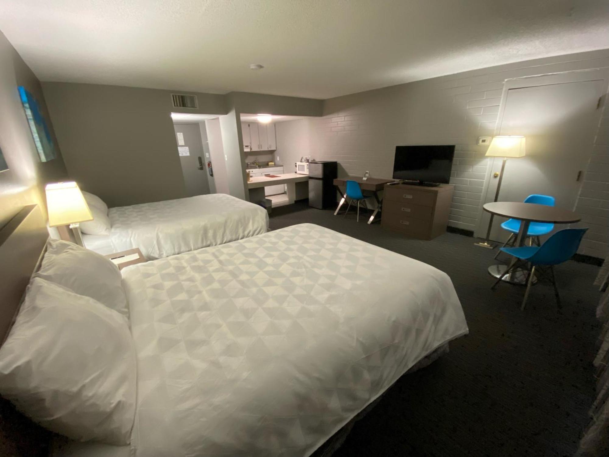 Travelodge By Wyndham Grande Prairie Ngoại thất bức ảnh