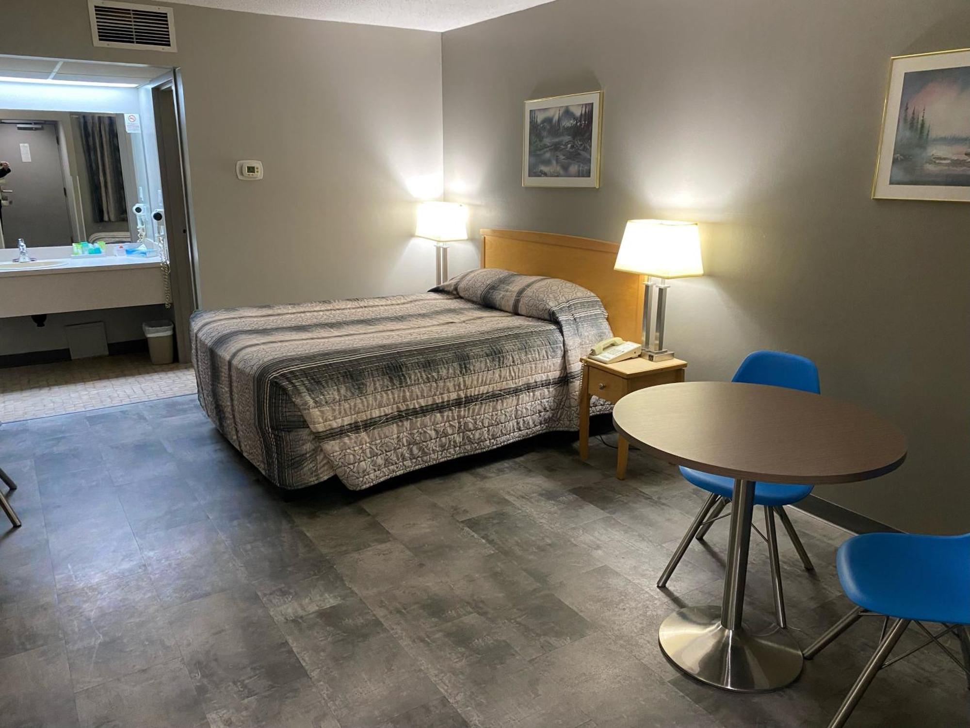 Travelodge By Wyndham Grande Prairie Ngoại thất bức ảnh