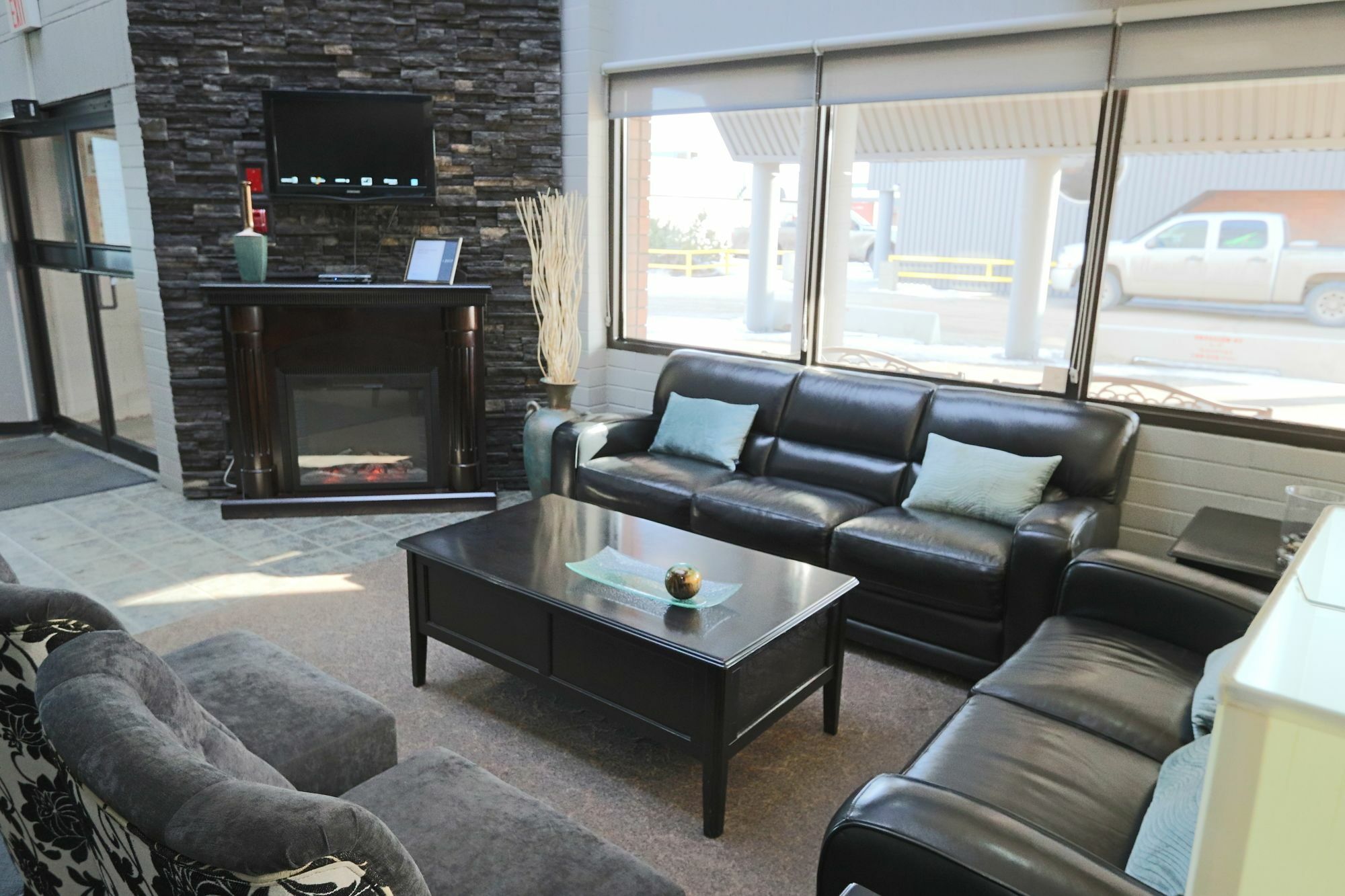 Travelodge By Wyndham Grande Prairie Ngoại thất bức ảnh